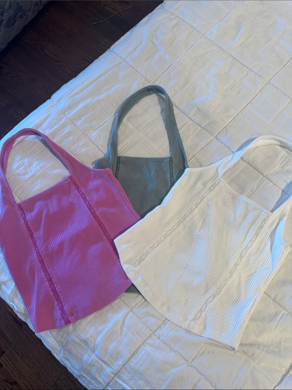 XS Lot of American Eagle Casual Ribbed Tank Tops - Pink, Green, White Lot of 3